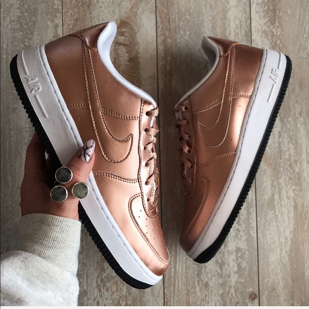 NWT Nike Air Force 1 Rose Gold - Picture 7 of 8